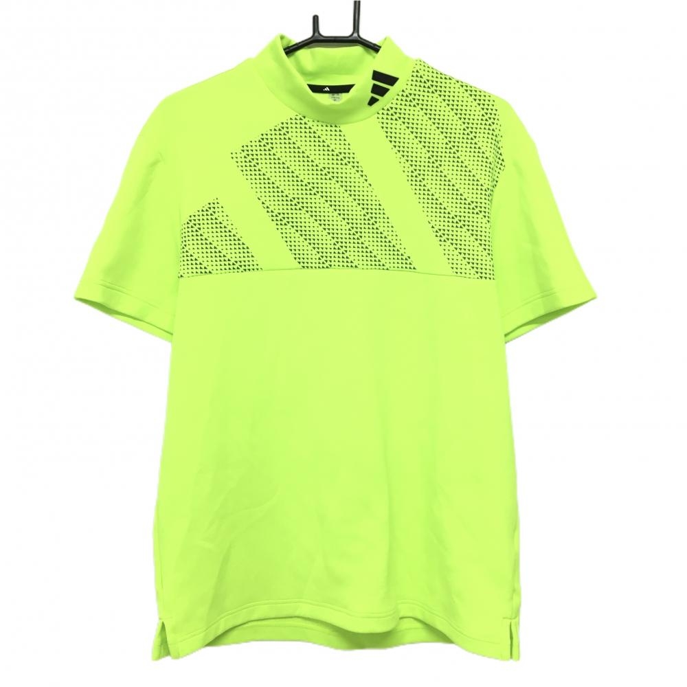 【超美品】アディダス 半袖ハイネックシャツ 蛍光グリーン×黒 前上部総柄 一部メッシュ メンズ XL ゴルフウェア 2023年モデル adidas