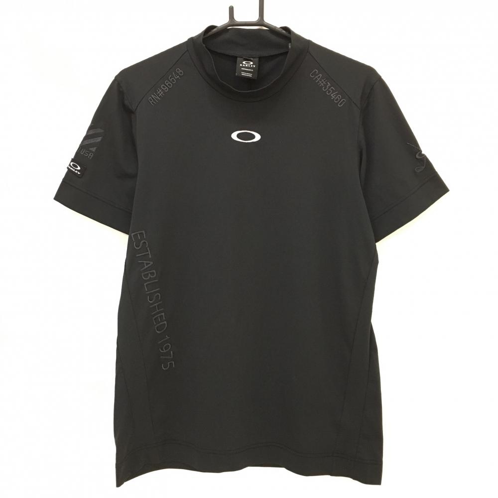 【美品】オークリー 半袖ハイネックシャツ 黒 ロゴ刺しゅう  メンズ M ゴルフウェア Oakley