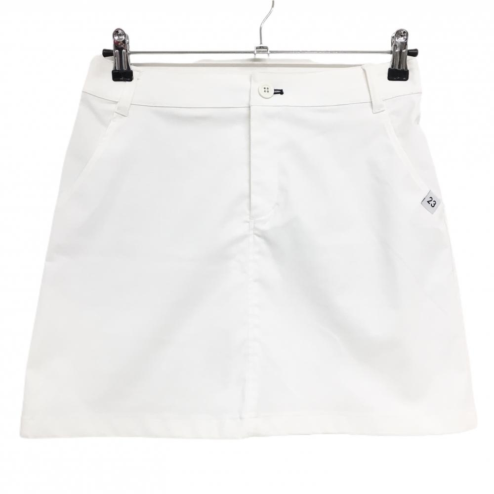 【美品】23区ゴルフ スカート 白 シリコンワッペン  レディース 64(M) ゴルフウェア 23区