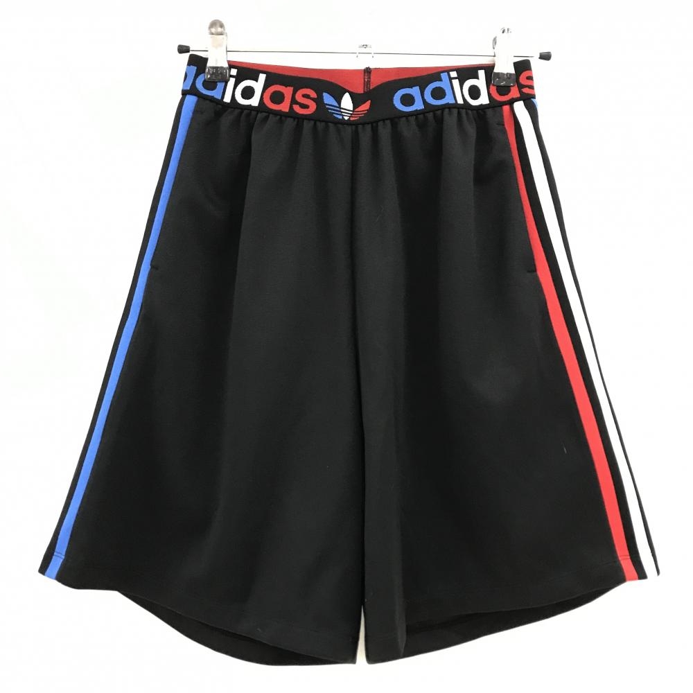【超美品】アディダス ショートパンツ 黒 サイドトリコロールライン PRIMEBLUEウエストゴム レディース L ゴルフウェア adidas