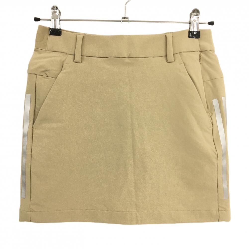 【超美品】アディダス ストレッチスカート ベージュ×シルバー 後ろウエストゴム インナーパンツ付 レディース S ゴルフウェア adidas