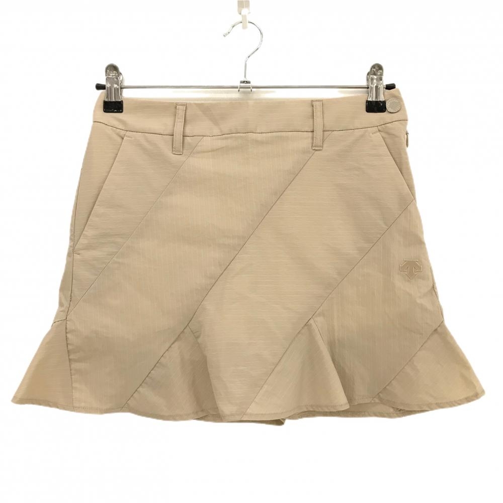 【超美品】デサントゴルフ スカート ベージュ ストライプ 裾フリル 内側インナーパンツ 中田英寿 レディース 61/S ゴルフウェア DESCENTE