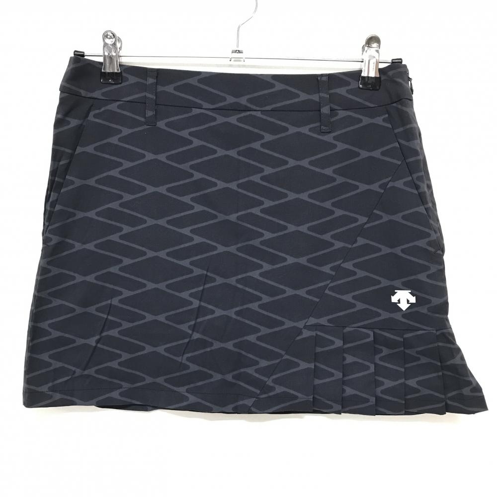 【美品】デサントゴルフ スカート 黒×グレー 総柄 立体ロゴ 一部プリーツ 中田英寿 レディース 67/L ゴルフウェア DESCENTE