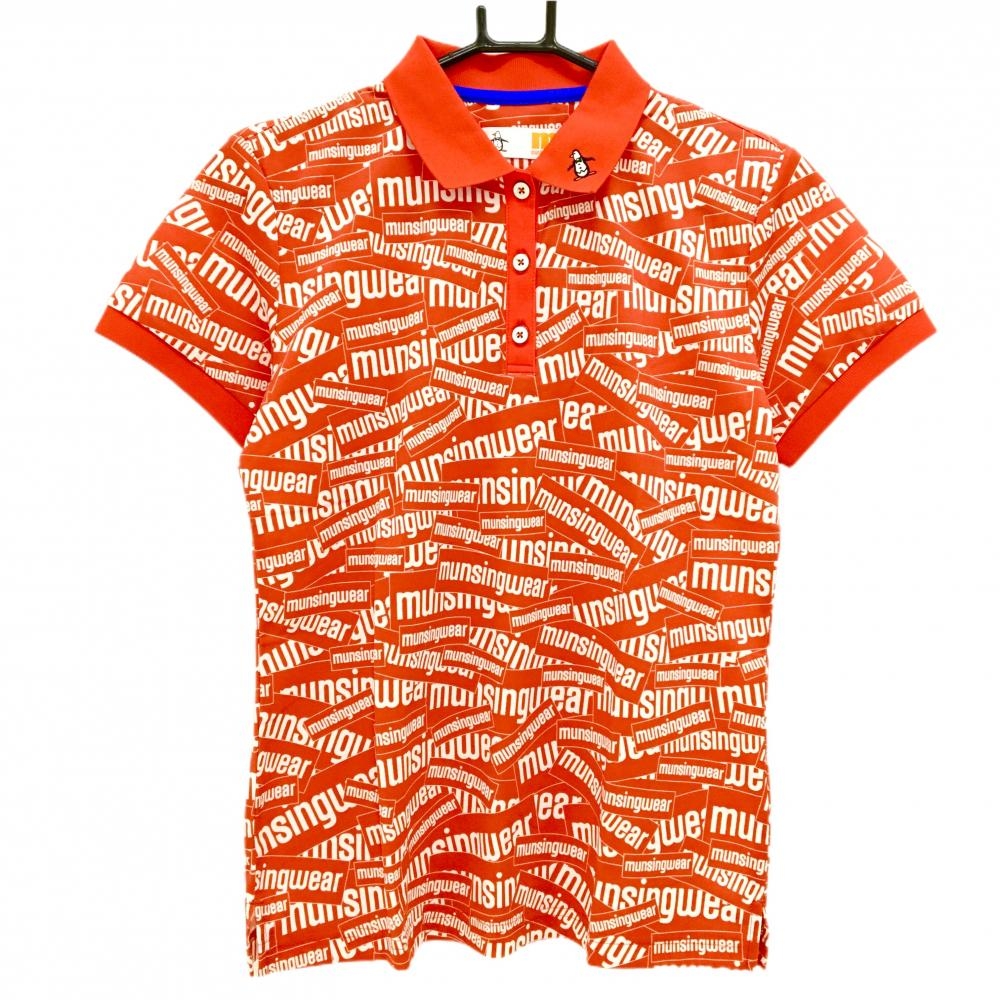【超美品】マンシングウェア 半袖ポロシャツ レッド×白 英字ロゴ総柄 襟ロゴ刺しゅう レディース L ゴルフウェア Munsingwear