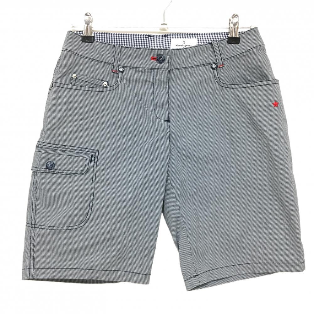 【超美品】マンシングウェア ハーフパンツ ダークネイビー×白 細ストライプ調 レディース 9 ゴルフウェア Munsingwear