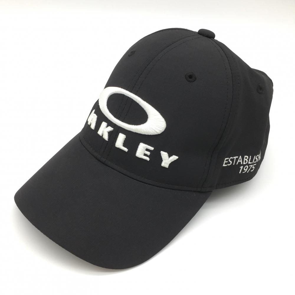 Oakley オークリー キャップ 黒×白 ビッグロゴ刺しゅう   ゴルフウェア