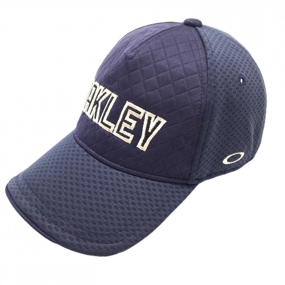 【美品】オークリー キャップ ネイビー×シルバー キルティング風 ラメ糸刺しゅう   ゴルフウェア Oakley