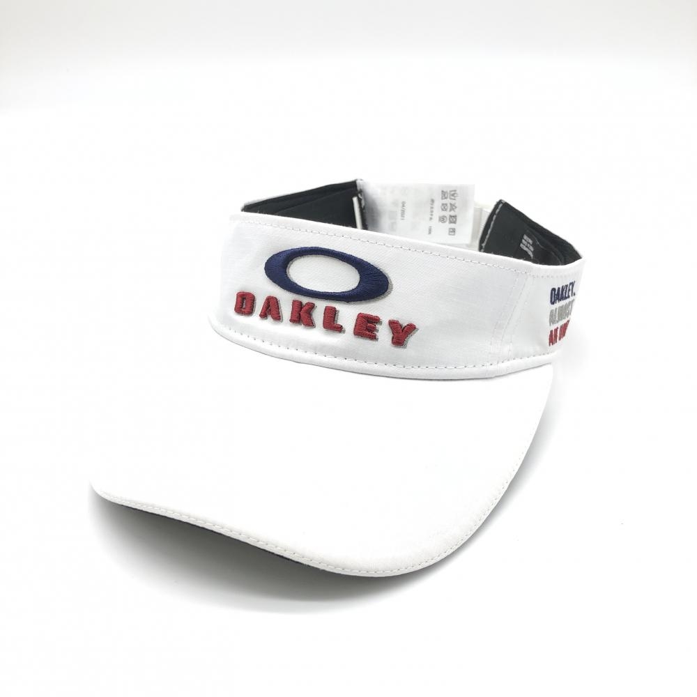 【超美品】Oakley オークリー サンバイザー 白×レッド　立体ロゴ刺しゅう 58cm(ONESIZE) ゴルフウェア