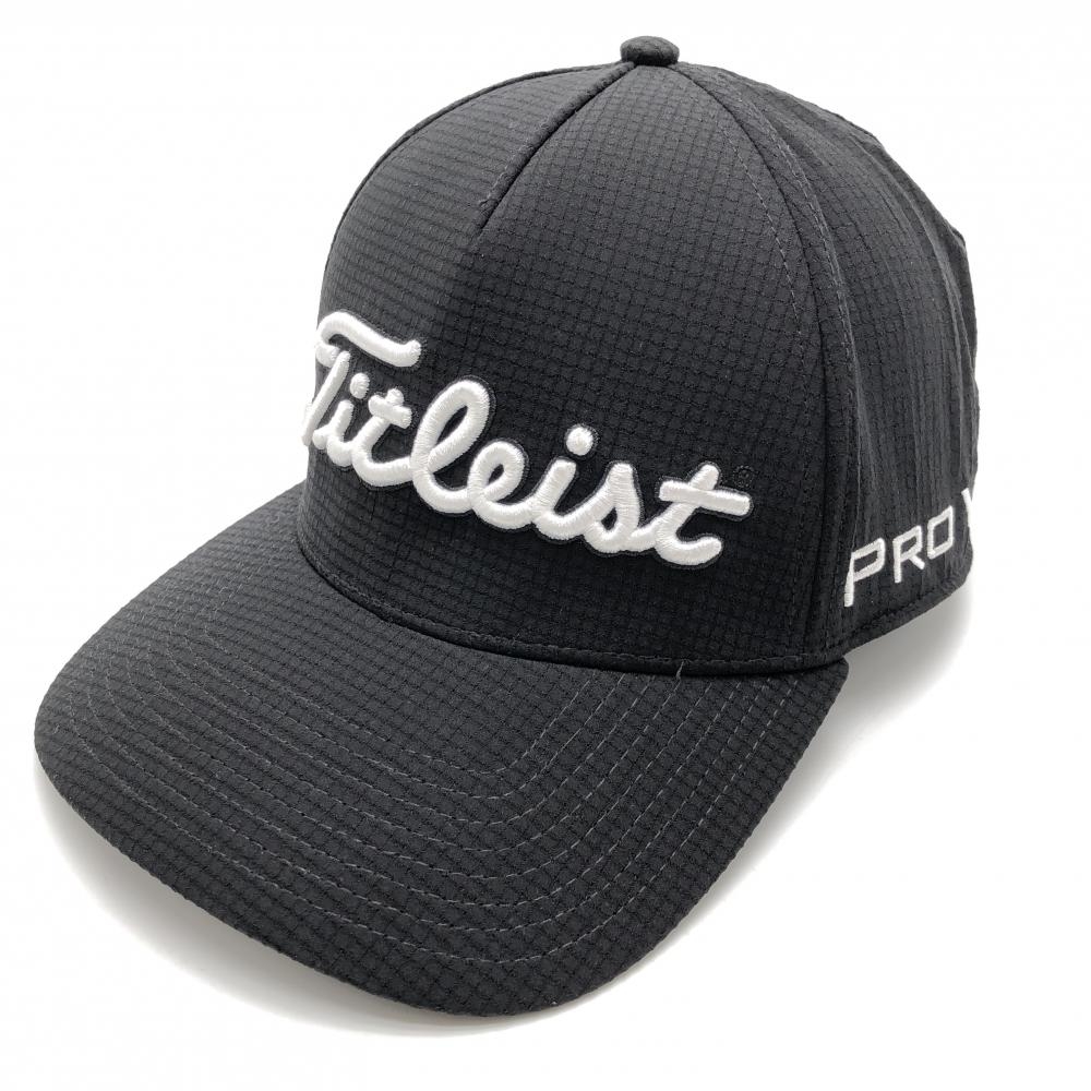 【超美品】タイトリスト キャップ 黒×白 メッシュ調 立体ロゴ刺しゅう M/L  ゴルフウェア TITLEIST