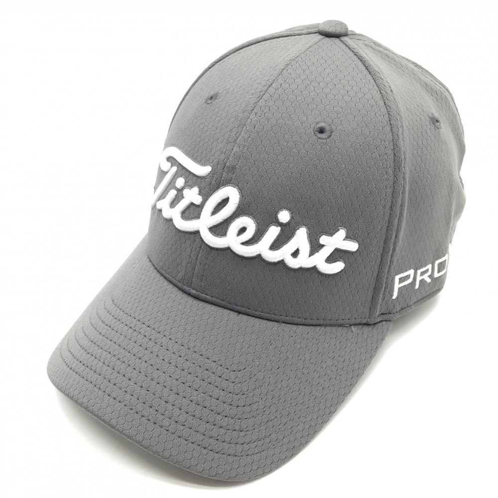 【超美品】タイトリスト キャップ グレー×白 フットジョイ 立体ロゴ刺しゅう L/XL   ゴルフウェア TITLEIST