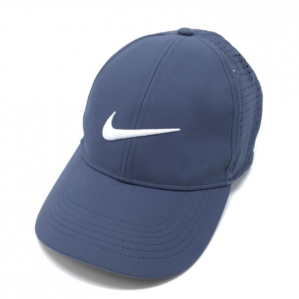 【美品】ナイキ キャップ ネイビー×白 立体ロゴ 一部パンチング DRY-FIT   ゴルフウェア NIKE