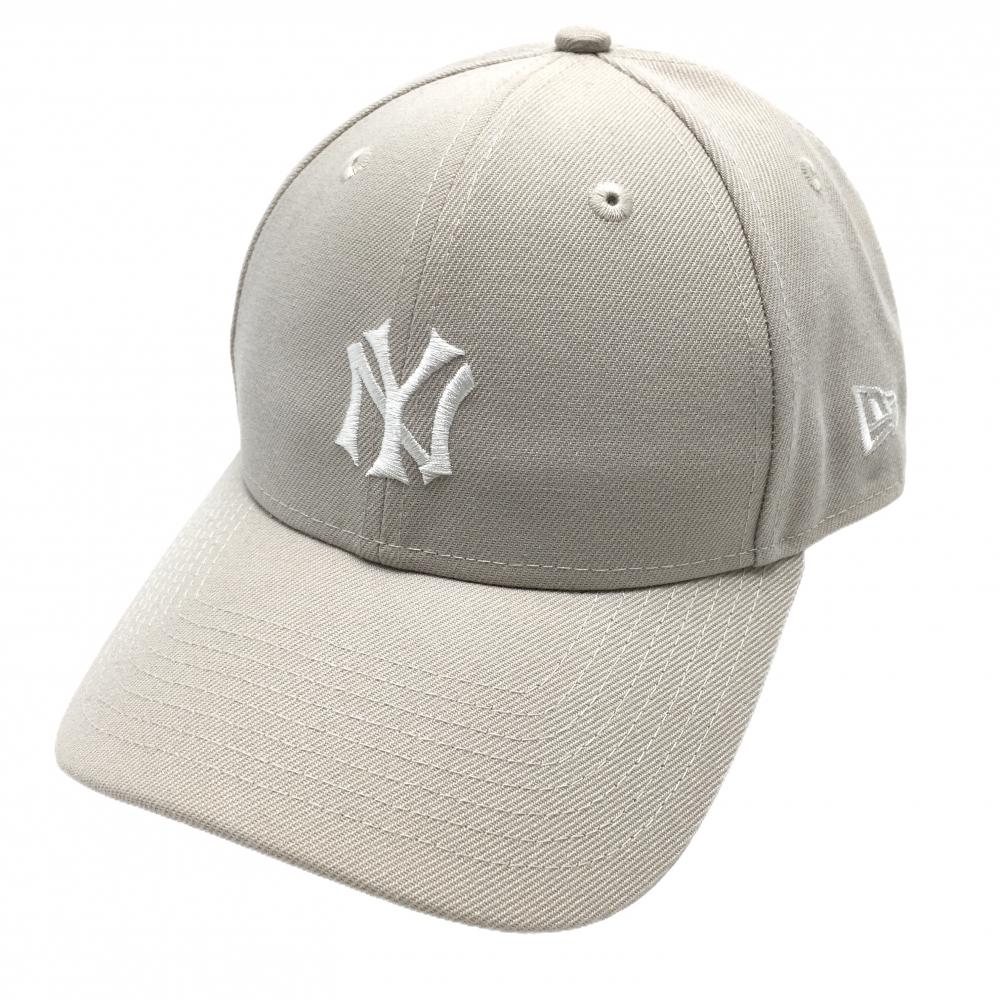 【超美品】ニューエラ キャップ ベージュ ロゴ刺しゅう ヤンキース  ゴルフウェア New Era