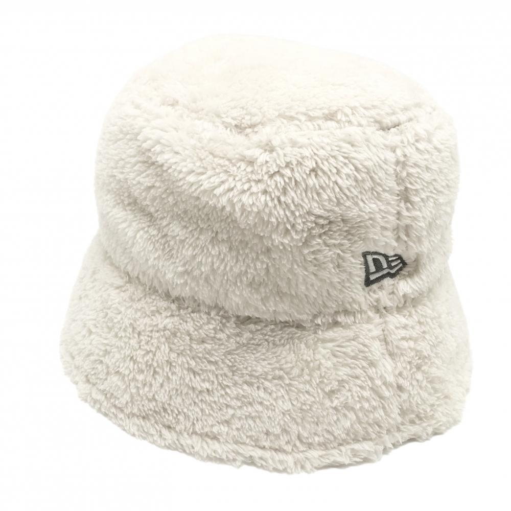 【超美品】ニューエラ バケットハット ライトベージュ ボア ロゴ刺しゅう SMALL/MEDIUM   ゴルフウェア New Era