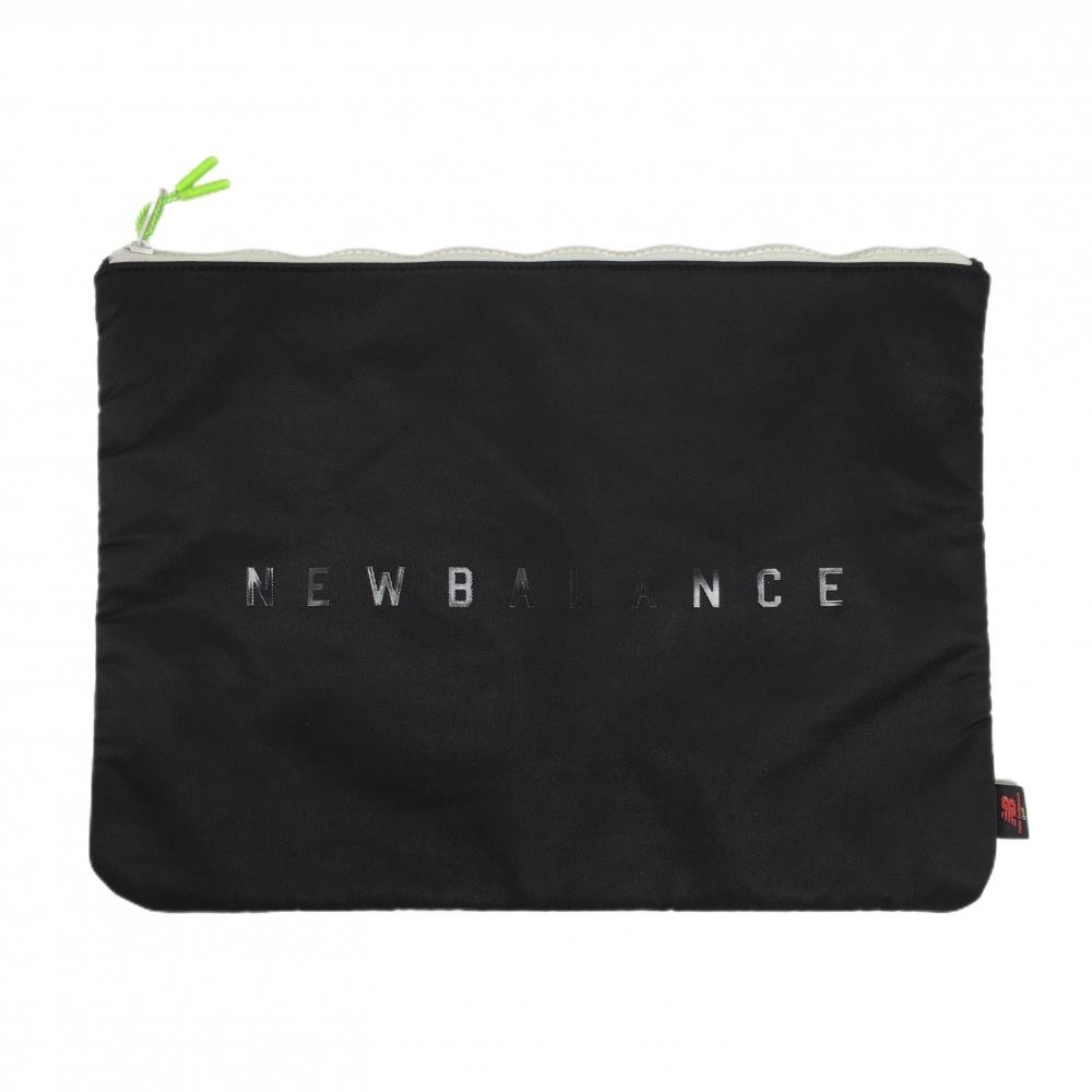 【超美品】ニューバランスゴルフ クラッチバッグ 黒 ロゴプリント ゴルフ New Balance