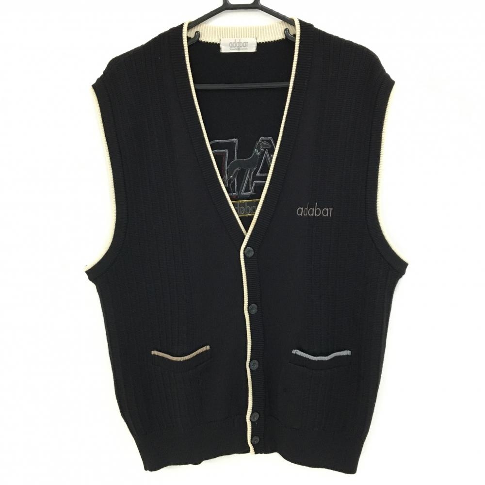 アダバット アウターニットベスト 黒×ベージュ 背ビッグロゴ  メンズ V(XL) ゴルフウェア adabat