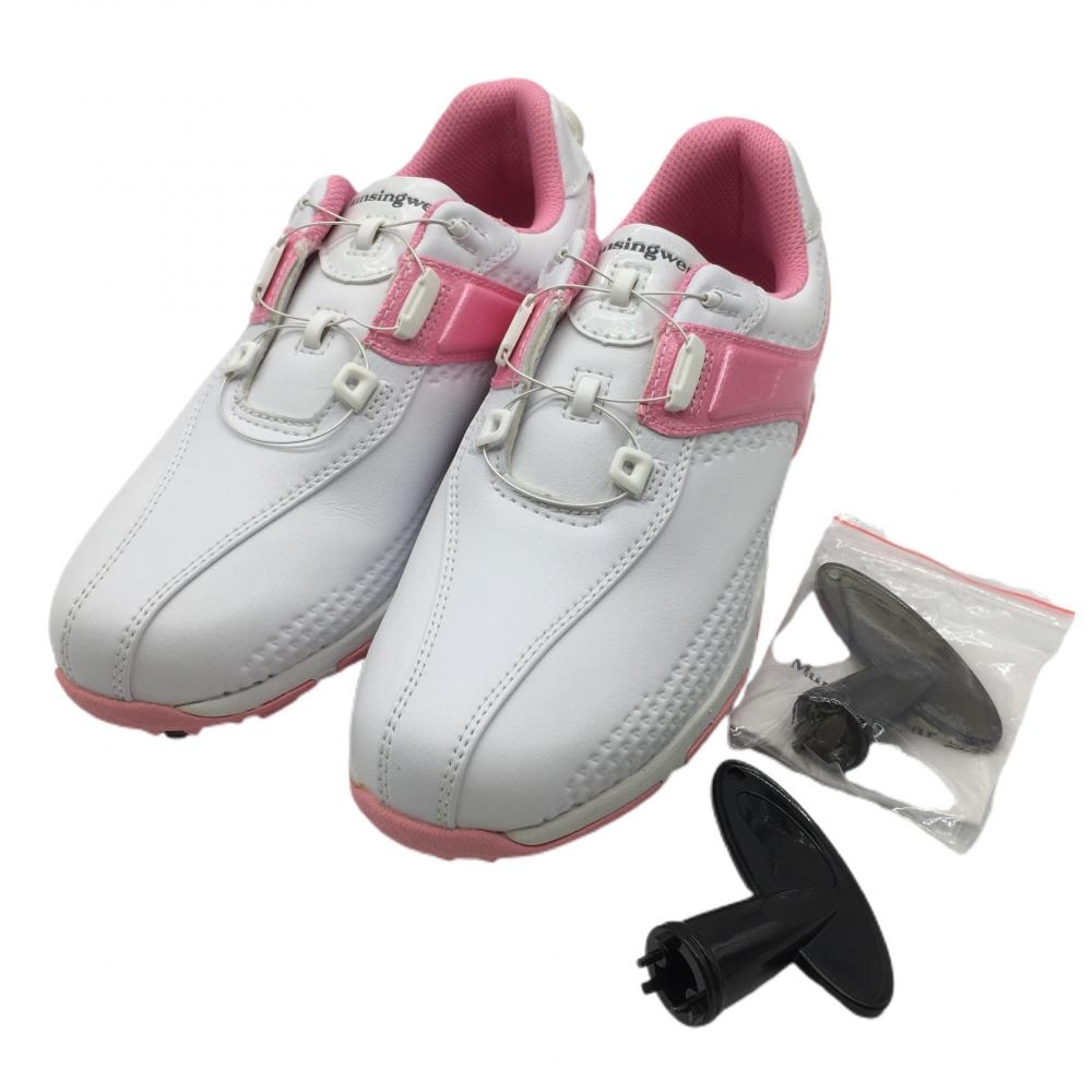 【超美品】マンシングウェア ゴルフシューズ 白×ピンク MQ3NJA01 アウトソールしわ レディース 23.5 ゴルフウェア Munsingwear