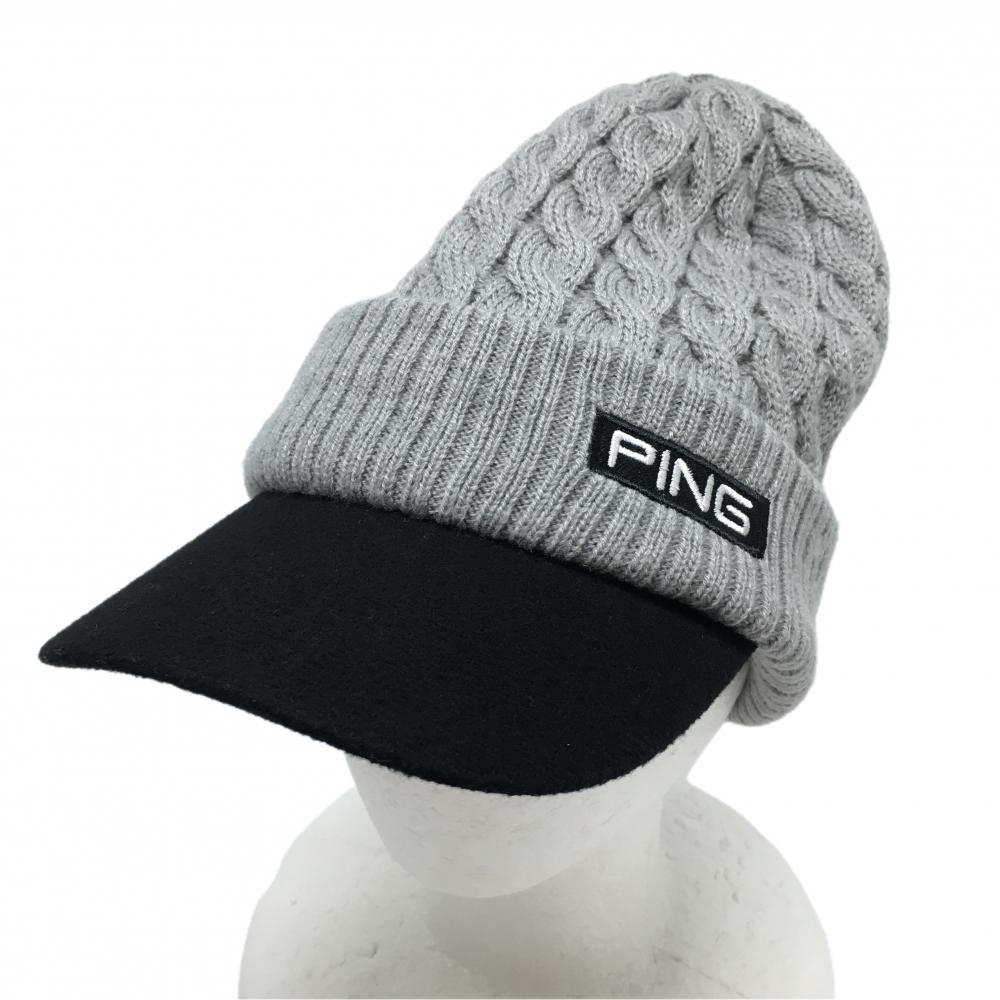 【超美品】ピン つば付きニット帽 グレー×黒 ケーブル編み ロゴ刺しゅう   ゴルフウェア PING